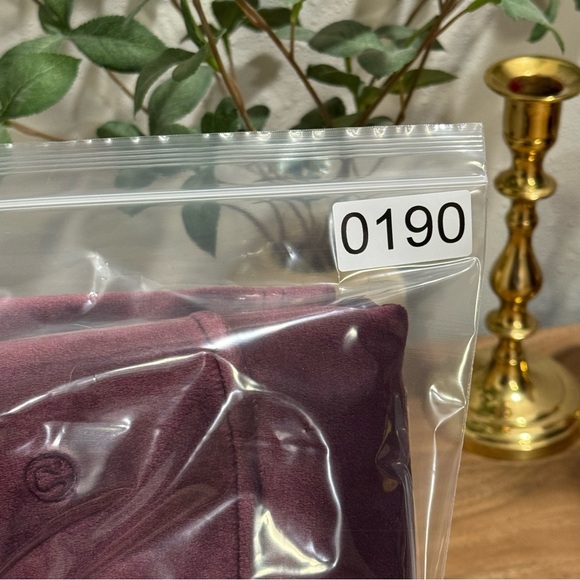 Lululemon NWT Medium Garnet  Scuba High Rise Mini Velvet Skirt Comfort Casual - Picture 6 of 6